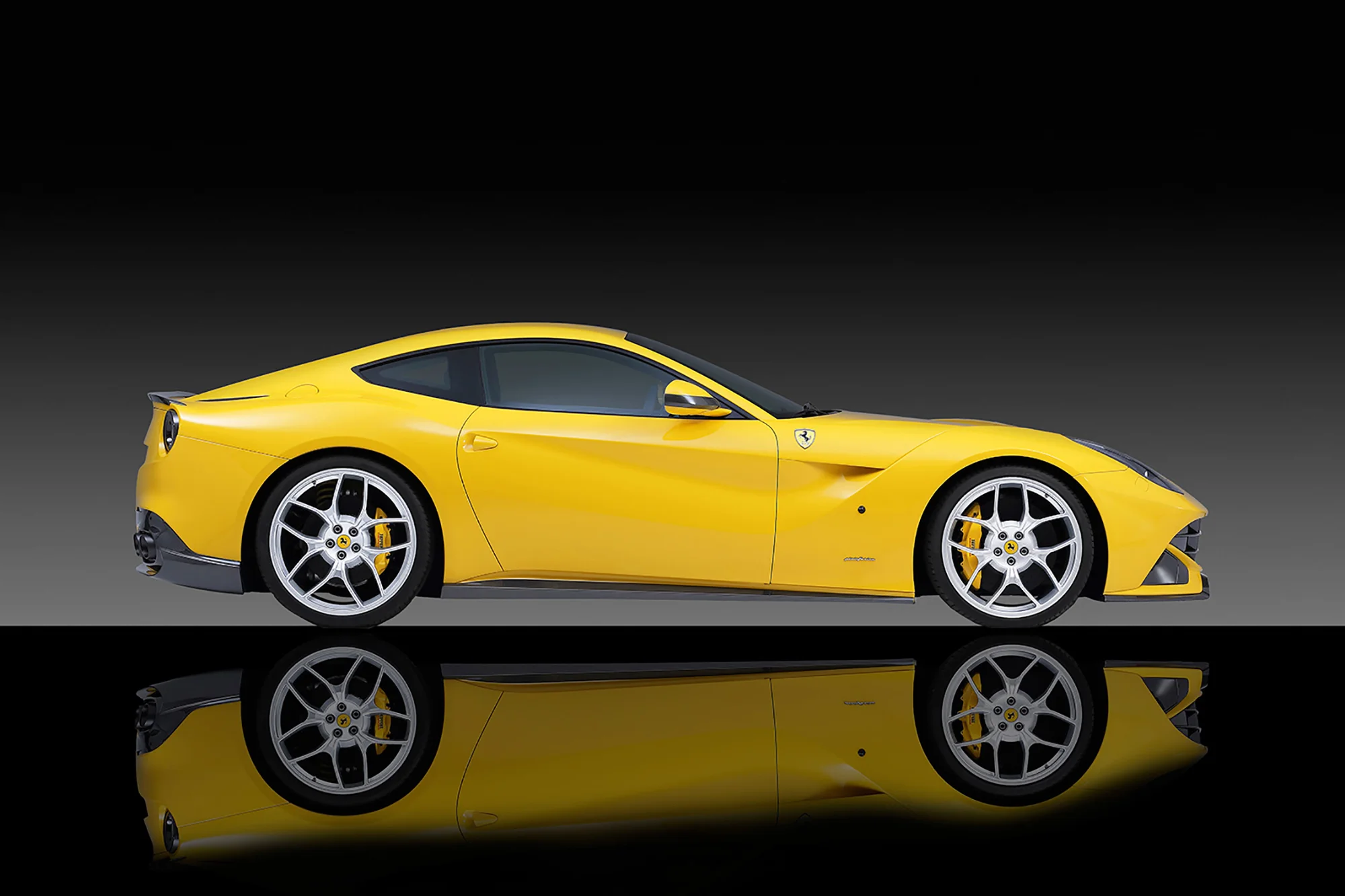 A - F12 Berlinetta (177).jpg