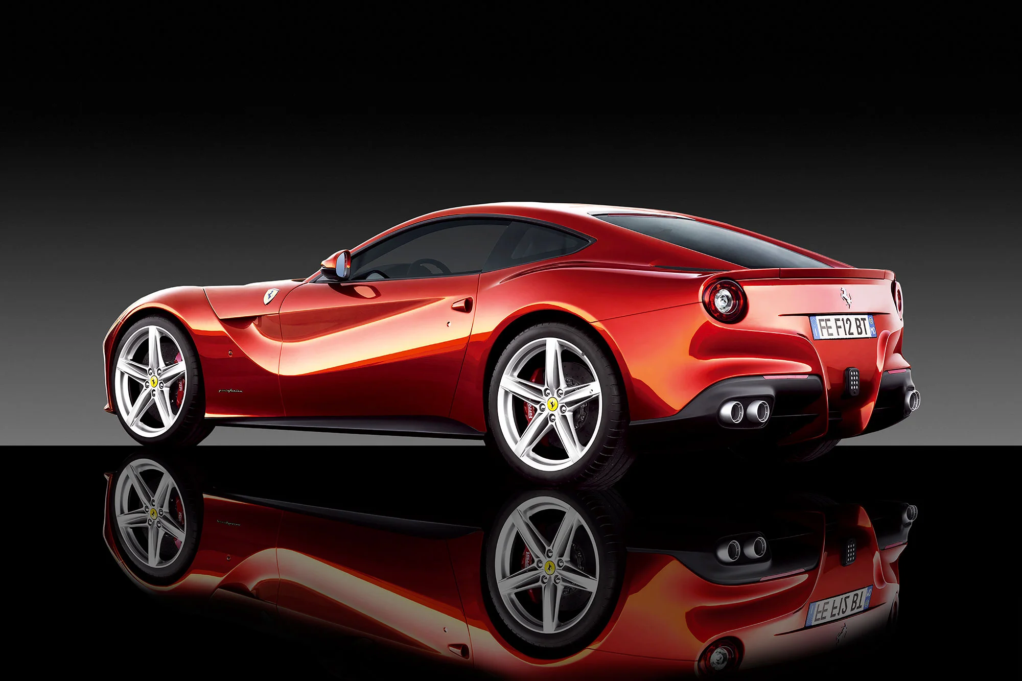 A - F12 Berlinetta (196).jpg