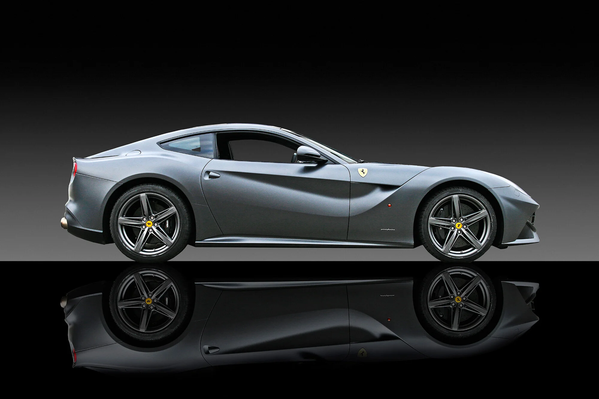 A -F12 Berlinetta (265).jpg