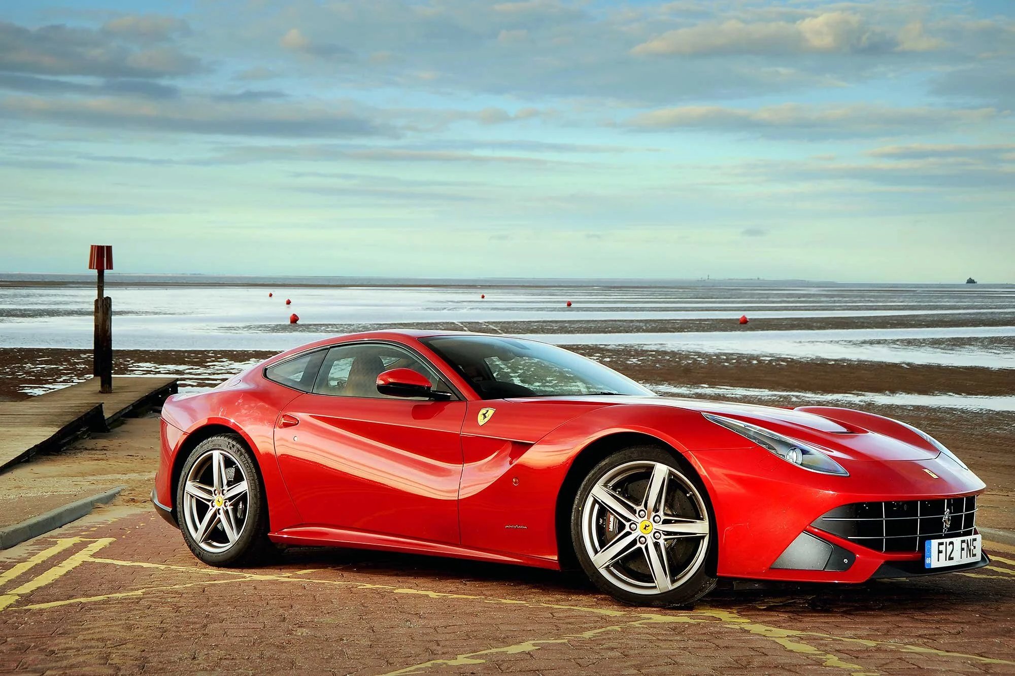 A - F12 Berlinetta (319).jpg