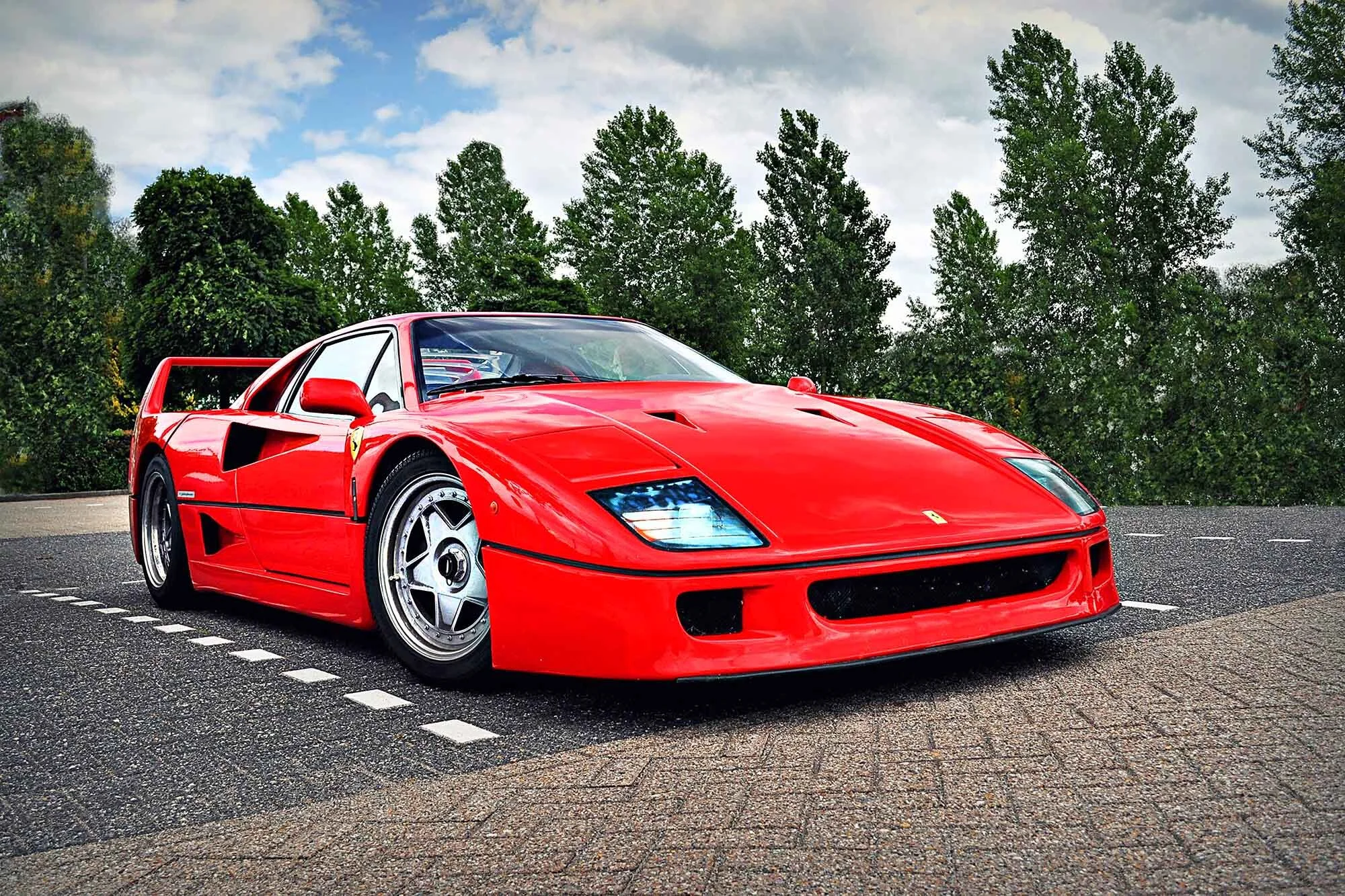 A #498 F40  web.jpg