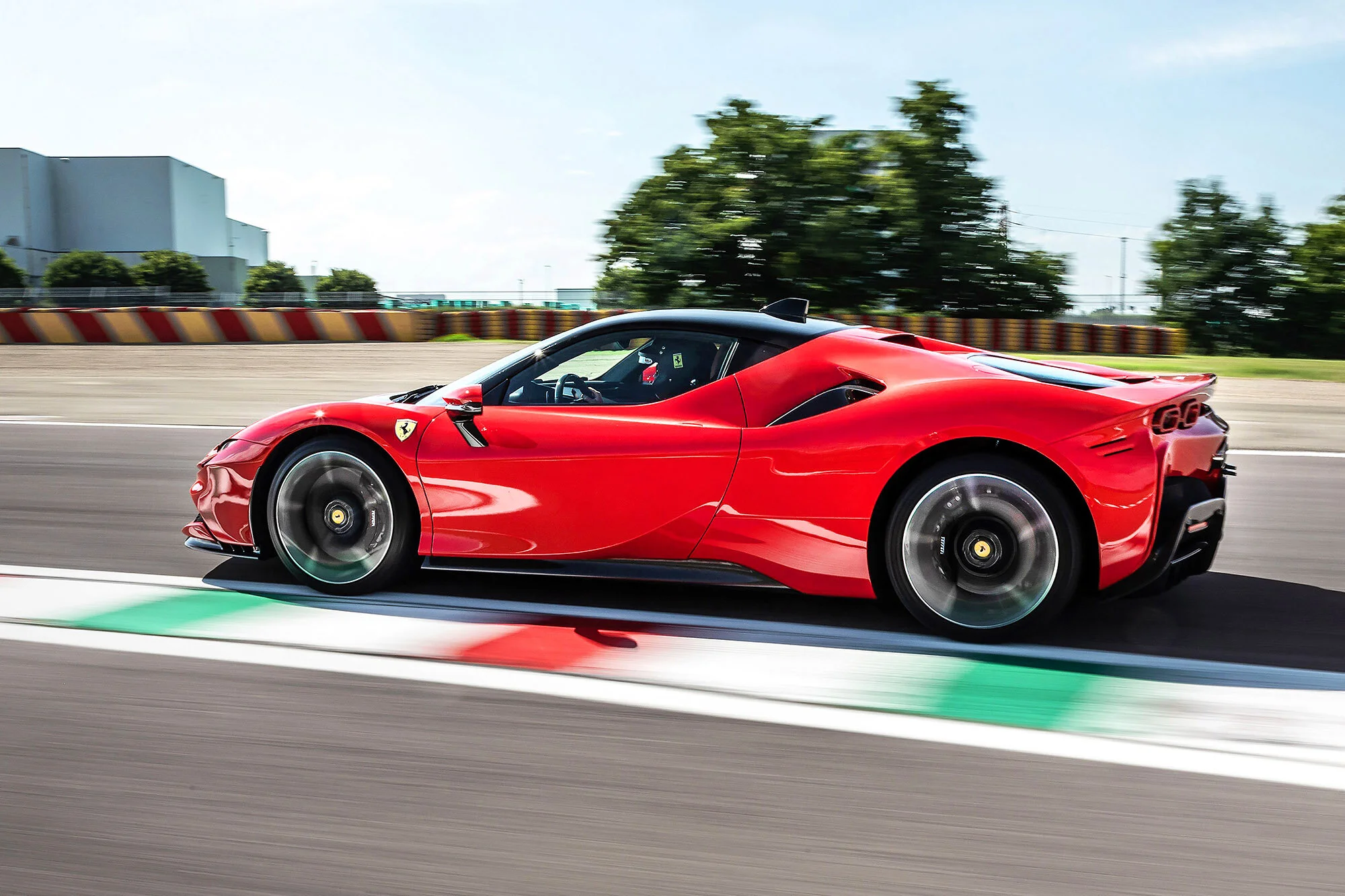 A #671 SF90 Stradale web.jpg