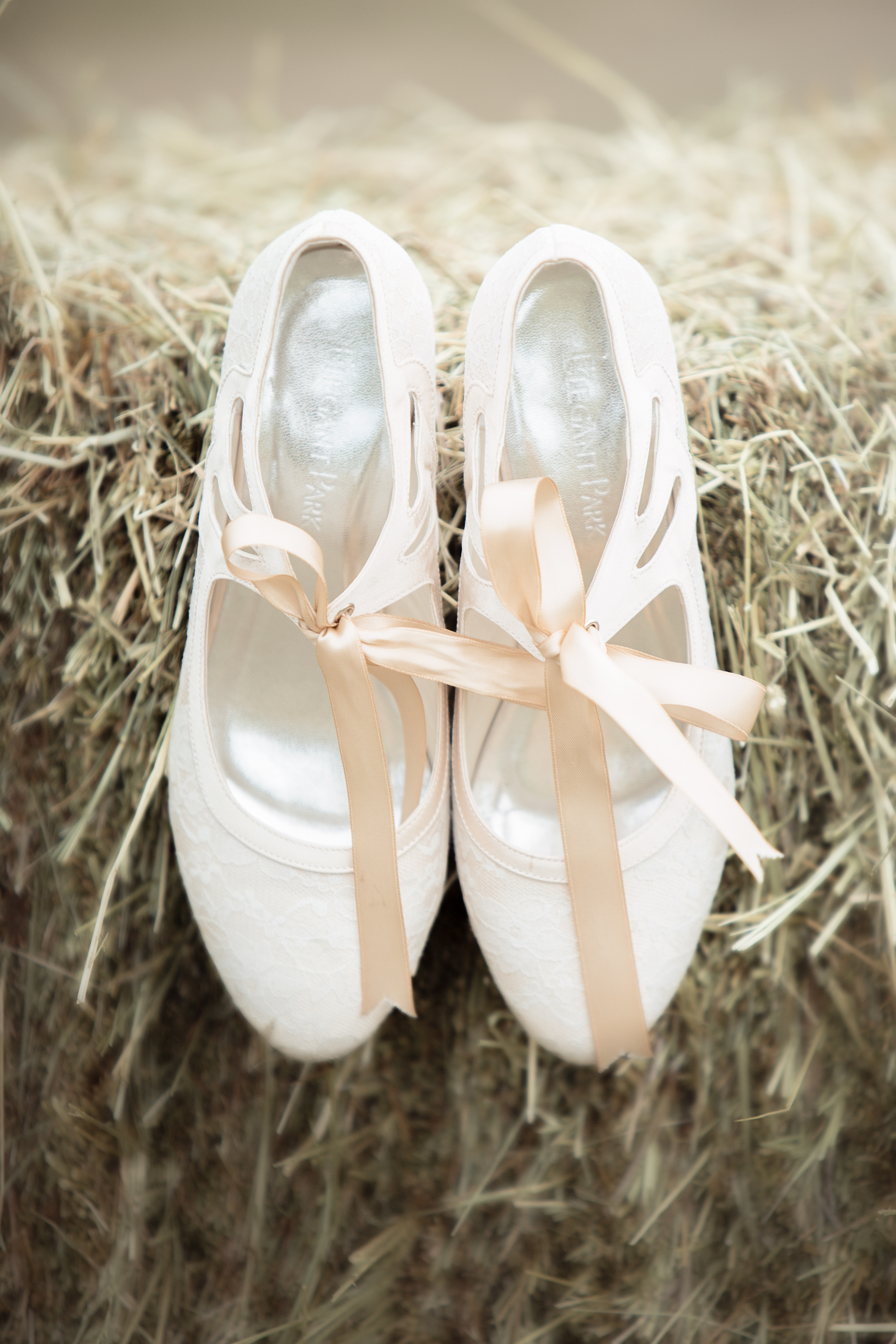 Nick_Natasha_Photography©2016_Shoes_White_wedding_Rustic.jpg