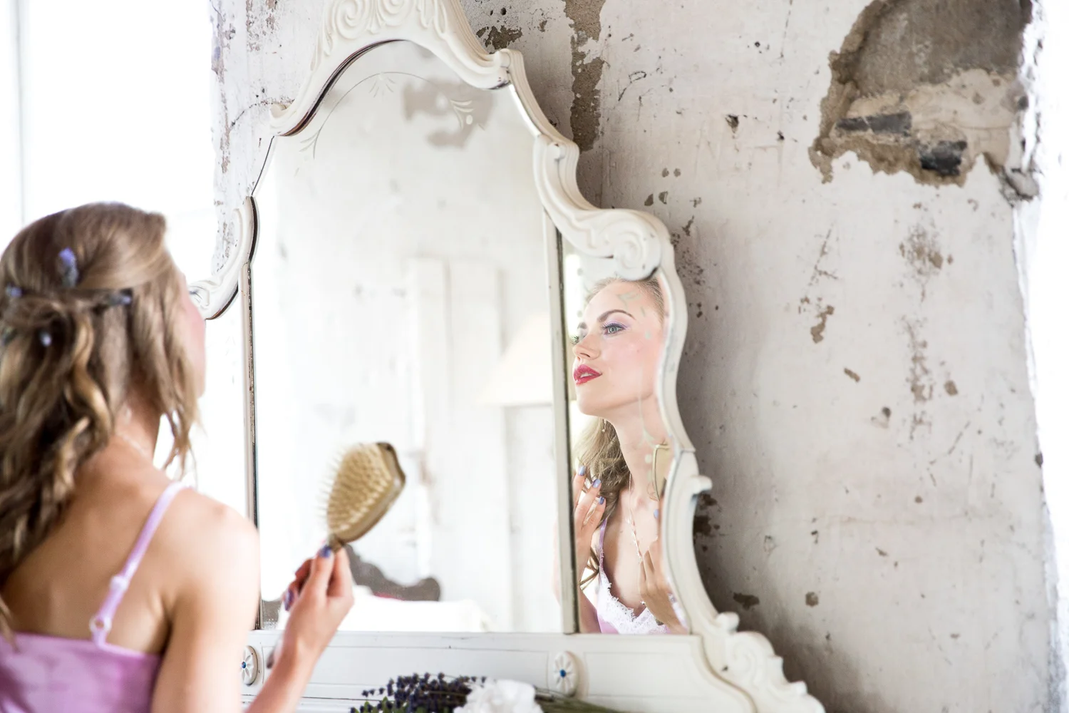Nick-Natasha-Studio-Styled-Wedding-Sinclair-of-Skaneateles-NY-752.jpg
