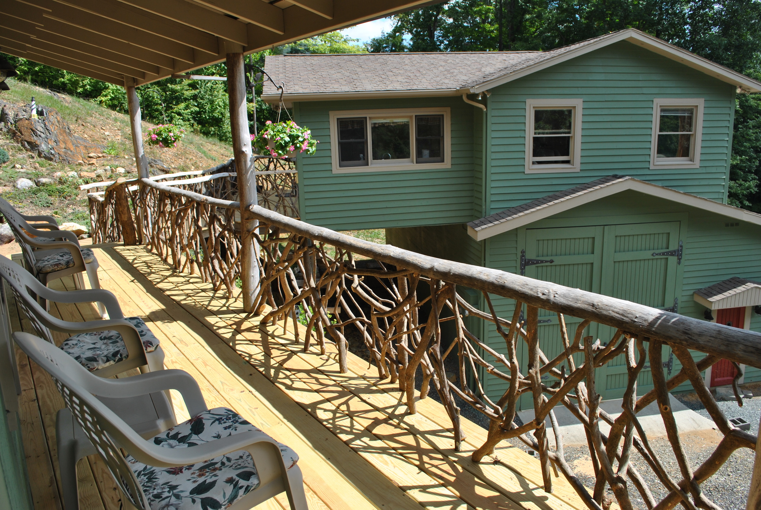  Cottage porch 