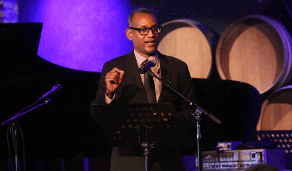 Vince Warren: Socially Sound