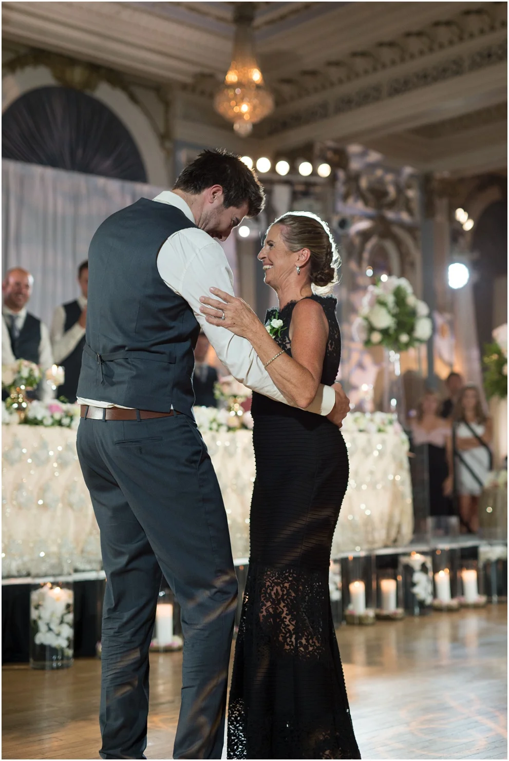 Calgary_Wedding_Photography_Fairmont_Palliser_2016_Blog_0075.jpg