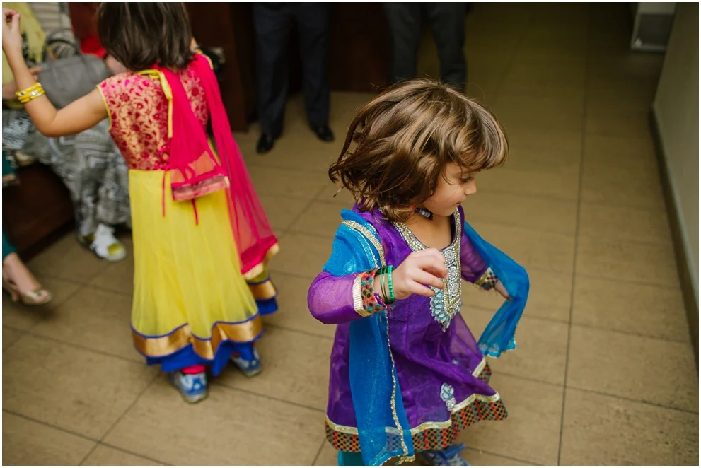 Calgary_Wedding_Photography_Mehndi_Ceremony_2017_Blog_0004.jpg