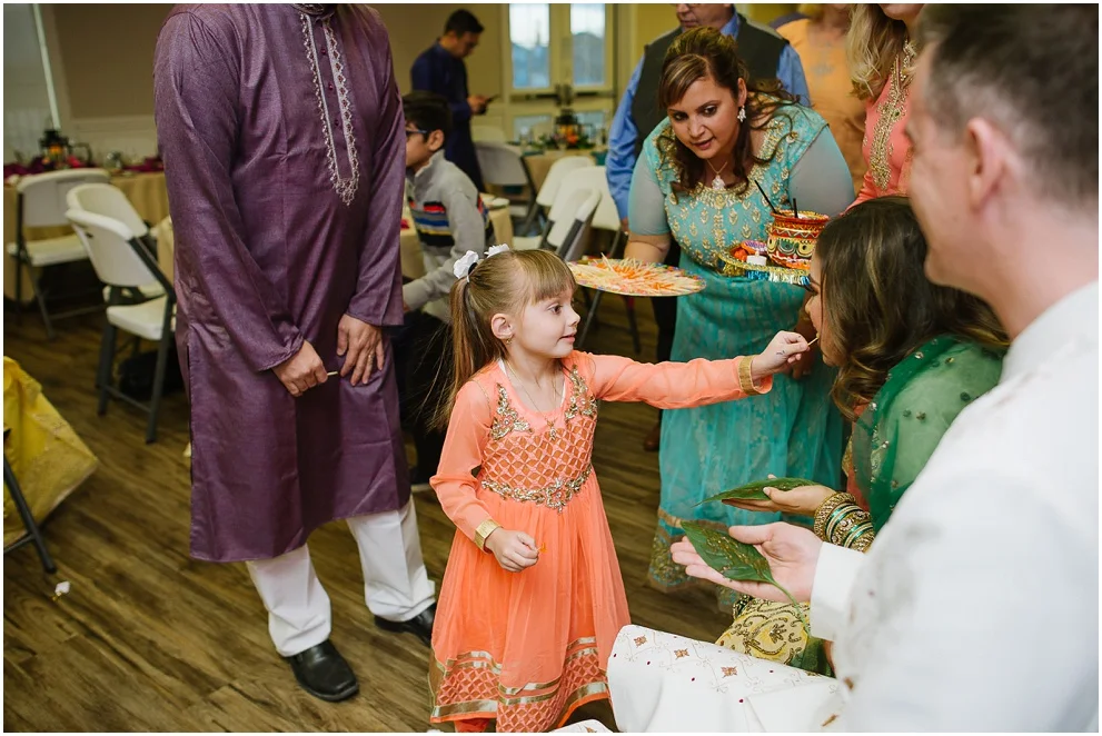 Calgary_Wedding_Photography_Mehndi_Ceremony_2017_Blog_0012.jpg