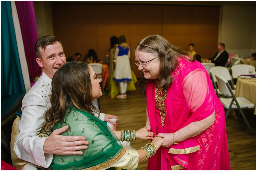 Calgary_Wedding_Photography_Mehndi_Ceremony_2017_Blog_0015.jpg