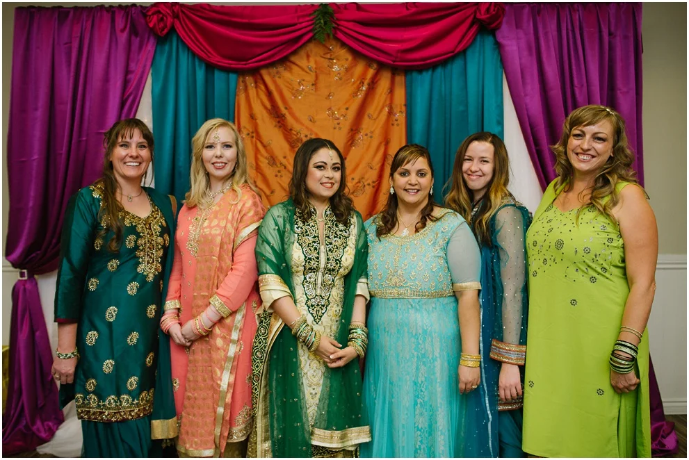 Calgary_Wedding_Photography_Mehndi_Ceremony_2017_Blog_0017.jpg