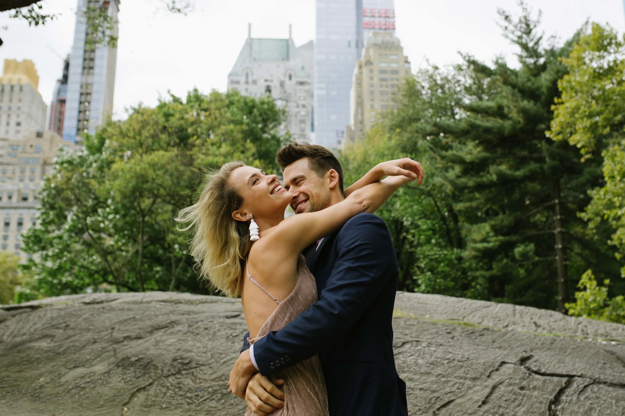 Christy-D-Swanberg-Photography-Calgary-Engagements-new-york-23.jpg