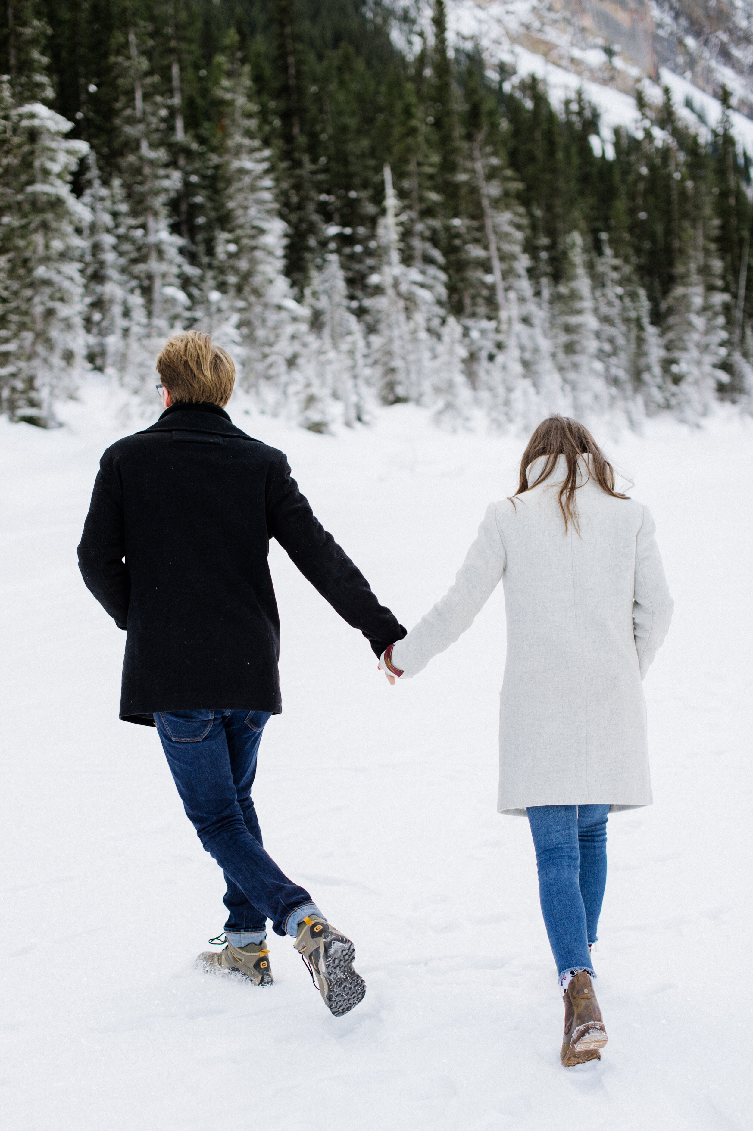 Heather_Shaun_Proposal_Engagements_Lake_Louise_2020_CDSPhoto_HR_012.jpg