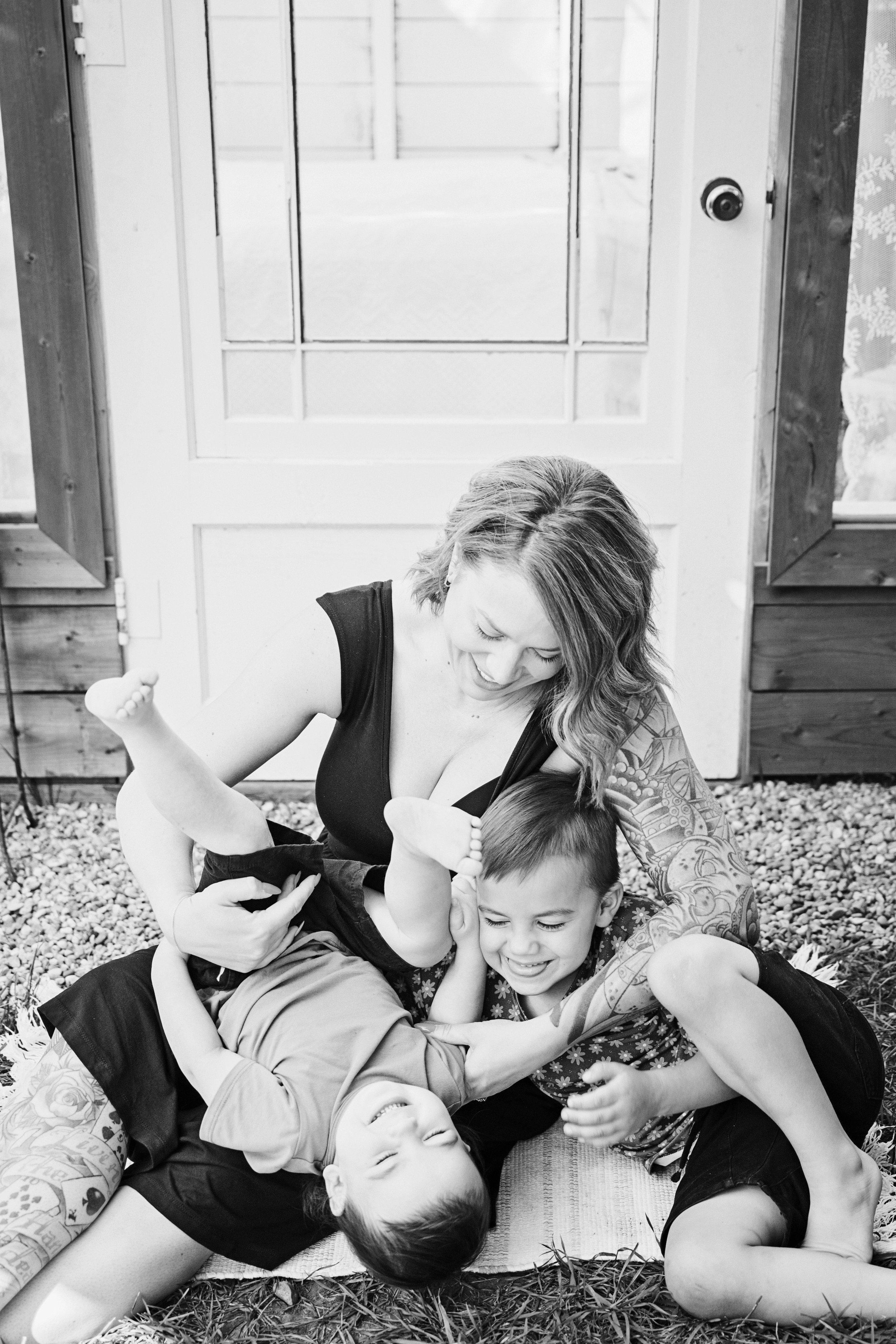Lost_In_Layers_Mommy_Me_Portraits_2022_Summer_YYC_Lifestyle_Photography_CDSPhoto_HR_006.JPG