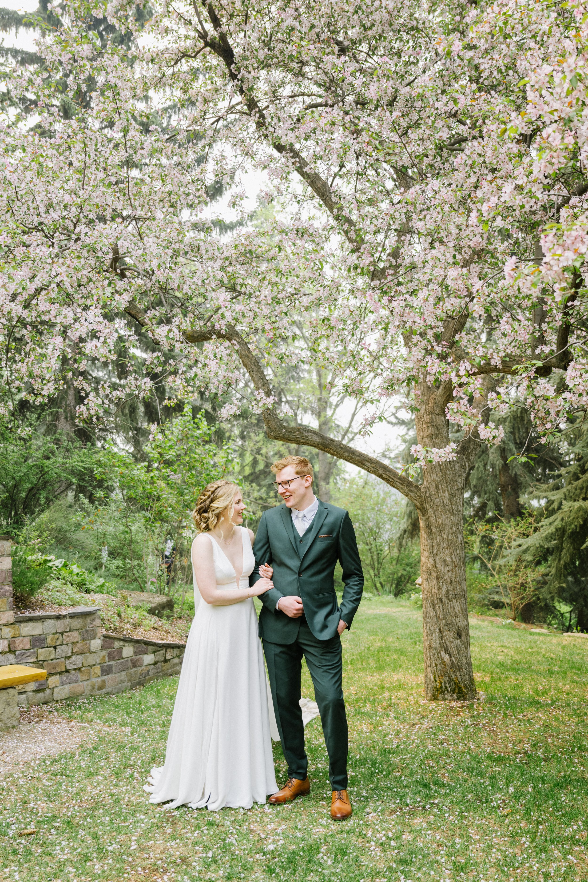 Jennifer_Paul_Married_Glenco_Club_Reader_Rock_Garden_2023_YYC_Wedding_Photography_CDSPhoto_HR176.jpg