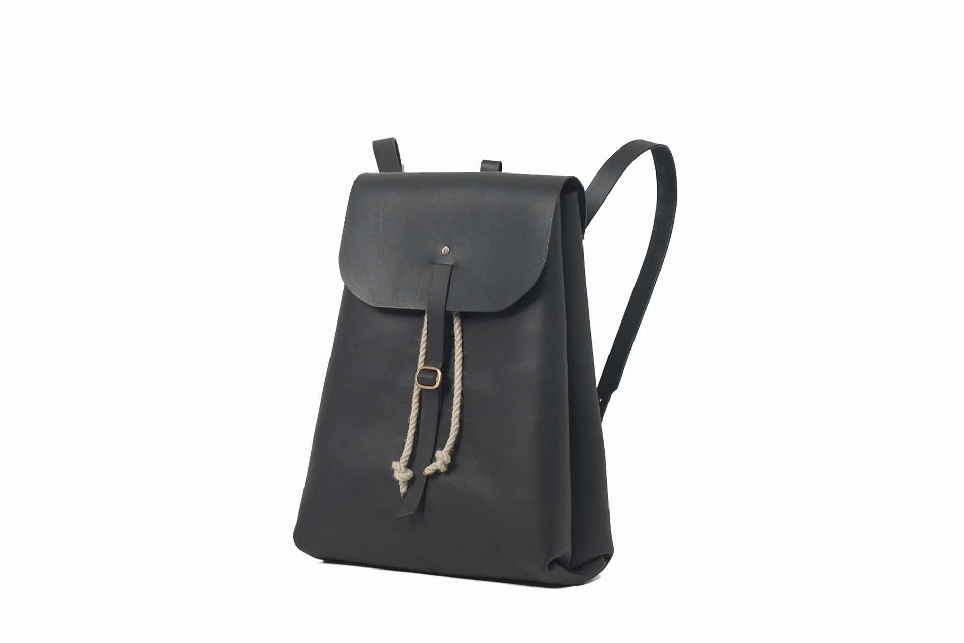 Leather bag and accessory brand focused on telling stories through minimal and timeless design - handmade in East London