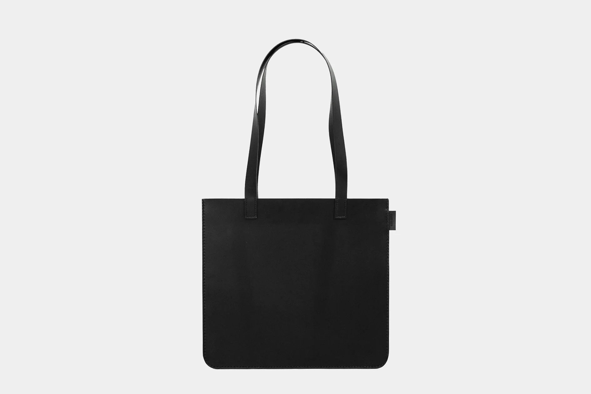 Leather bag and accessory brand focused on telling stories through minimal and timeless design - handmade in East London