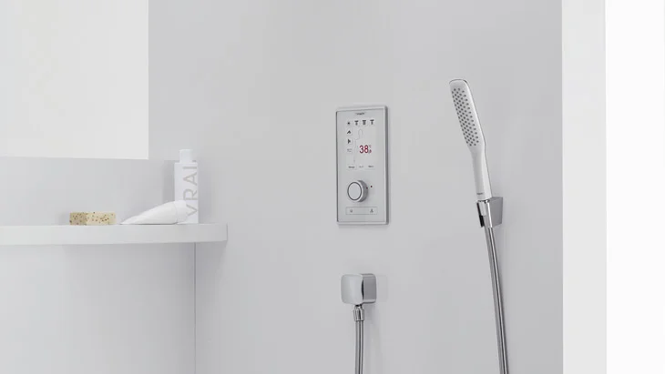 hg_rain-brain-shower-controlling-ambiance_730x411.jpg
