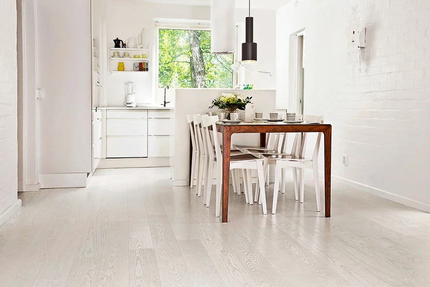 Ash-Classic-SILK-brushed_matt-lacq_kitchen_RGB_web.jpg