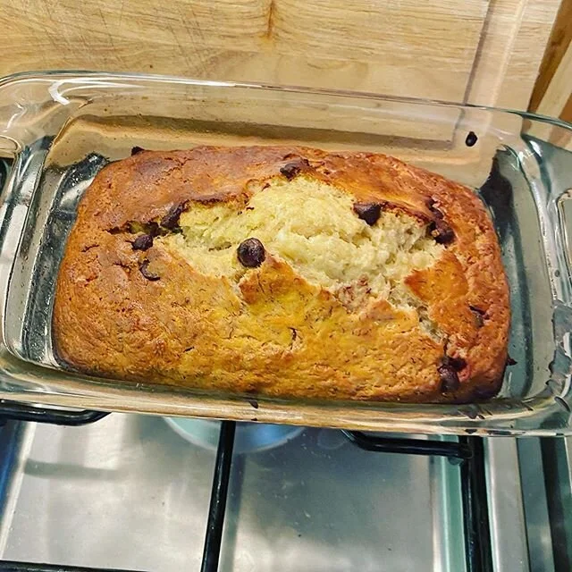 Trying to be a basic millennial as a Diabetic? Make Sugar-Free Banana Bread! 🍌 🍞  check my bio for a link to the recipe I used! #DiabeticType1 #CoronaVirus #Quarantine #Isolation #BananaBread #Splenda #juvenilediabetes #Basic #millenials