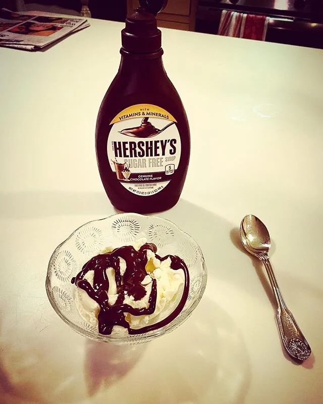 Having this Complex Carbohydrate for dessert! (ICE CREAM) with Hershey&rsquo;s Sugar Free Chocolate Syrup! #SugarFree #diabetictype1 #diabetictypeone #type1 #type1diabetes #JCFORJD #H&auml;agen-Dazs #IceCream #ComplexCarb #NightlyRoutine #acureisfore