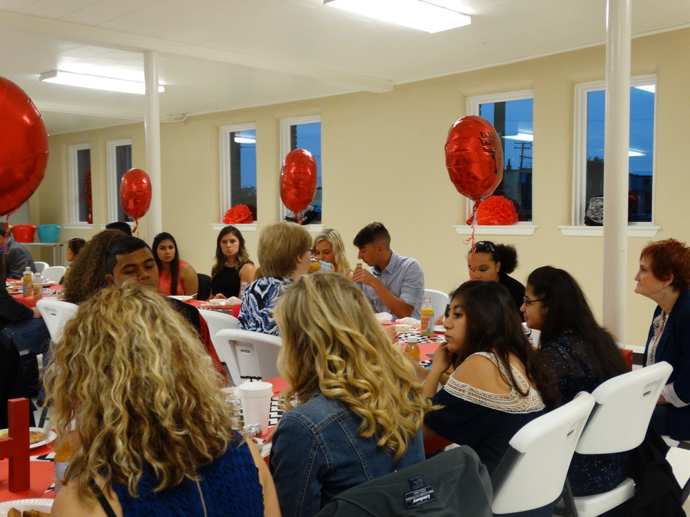 Senior+Breakfast+2016+(64).jpeg