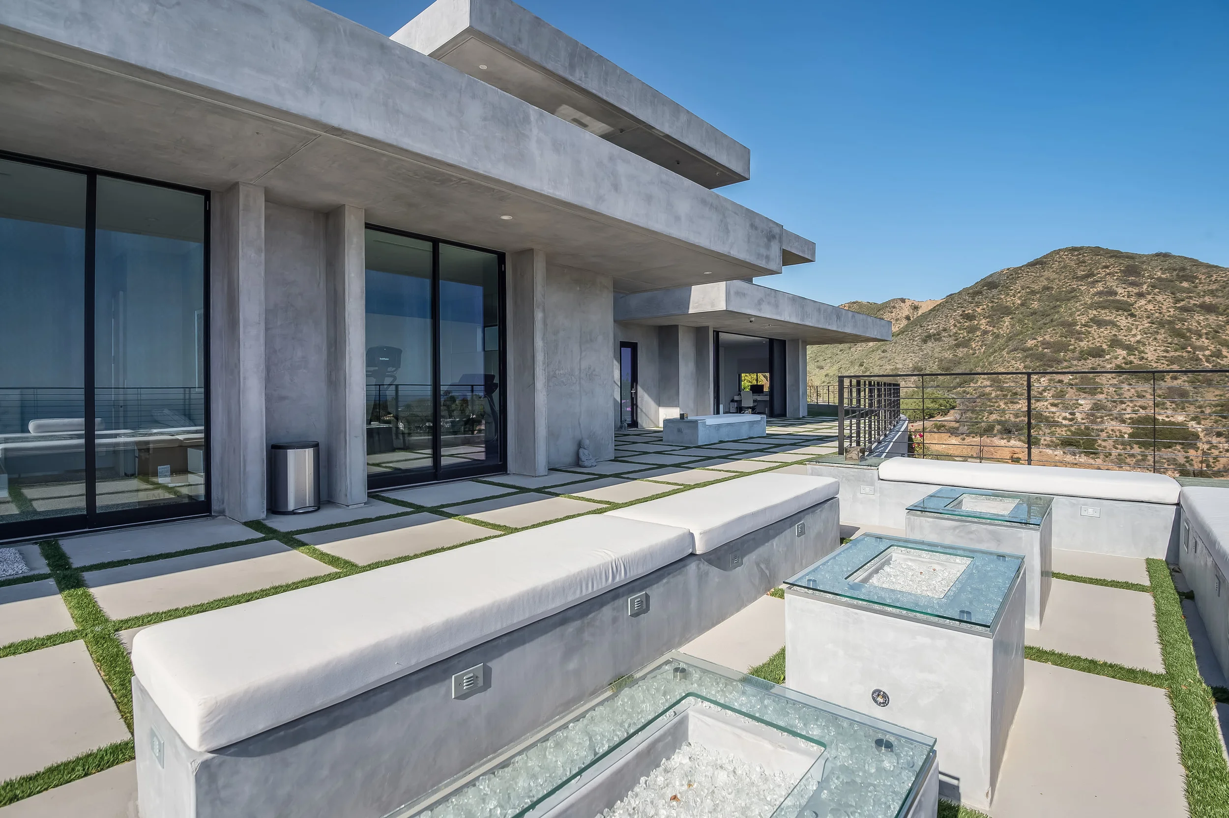 Malibu's Most Modern Masterpiece — The Malibu Life