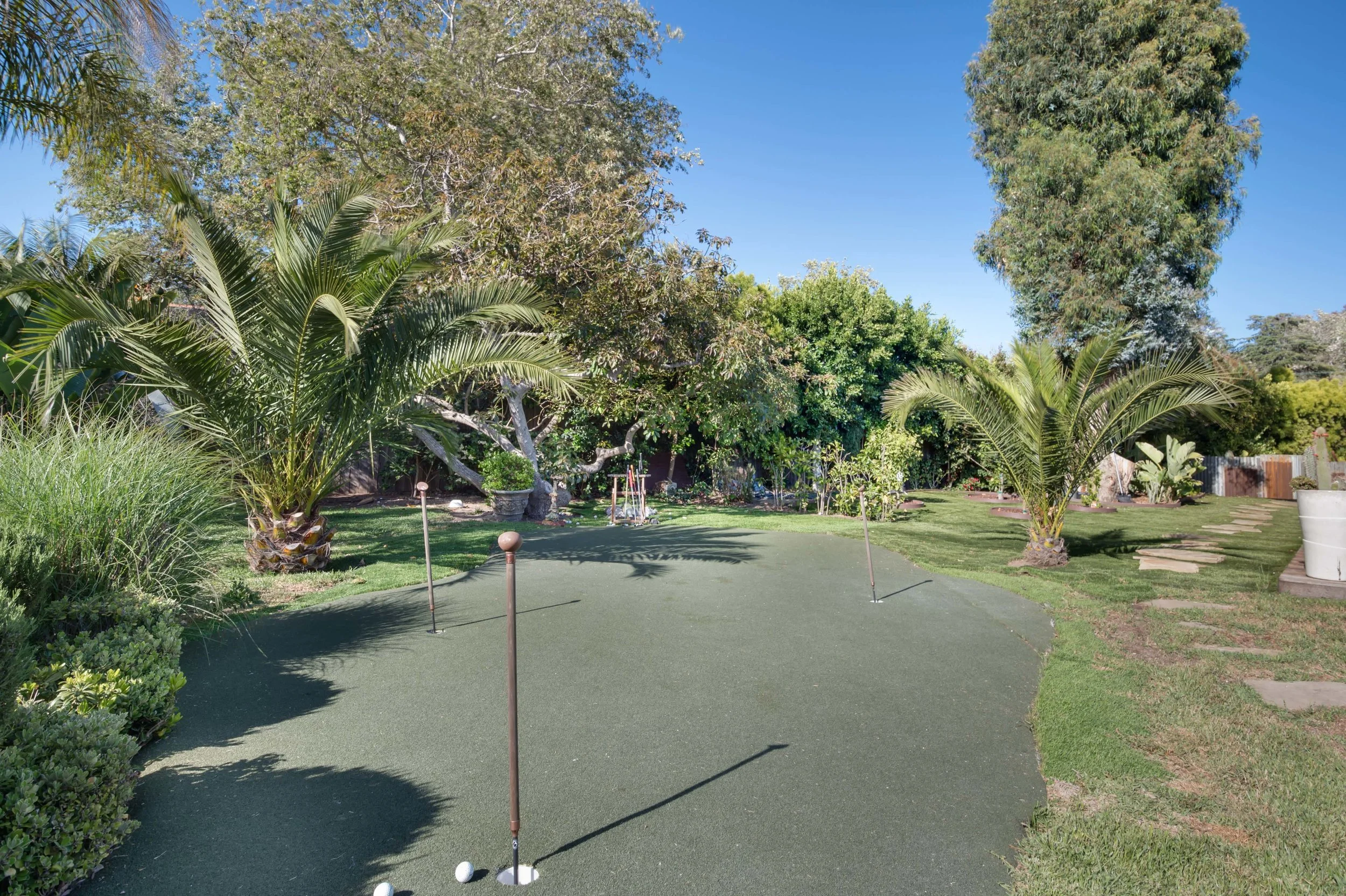 14 putting green 1.jpg