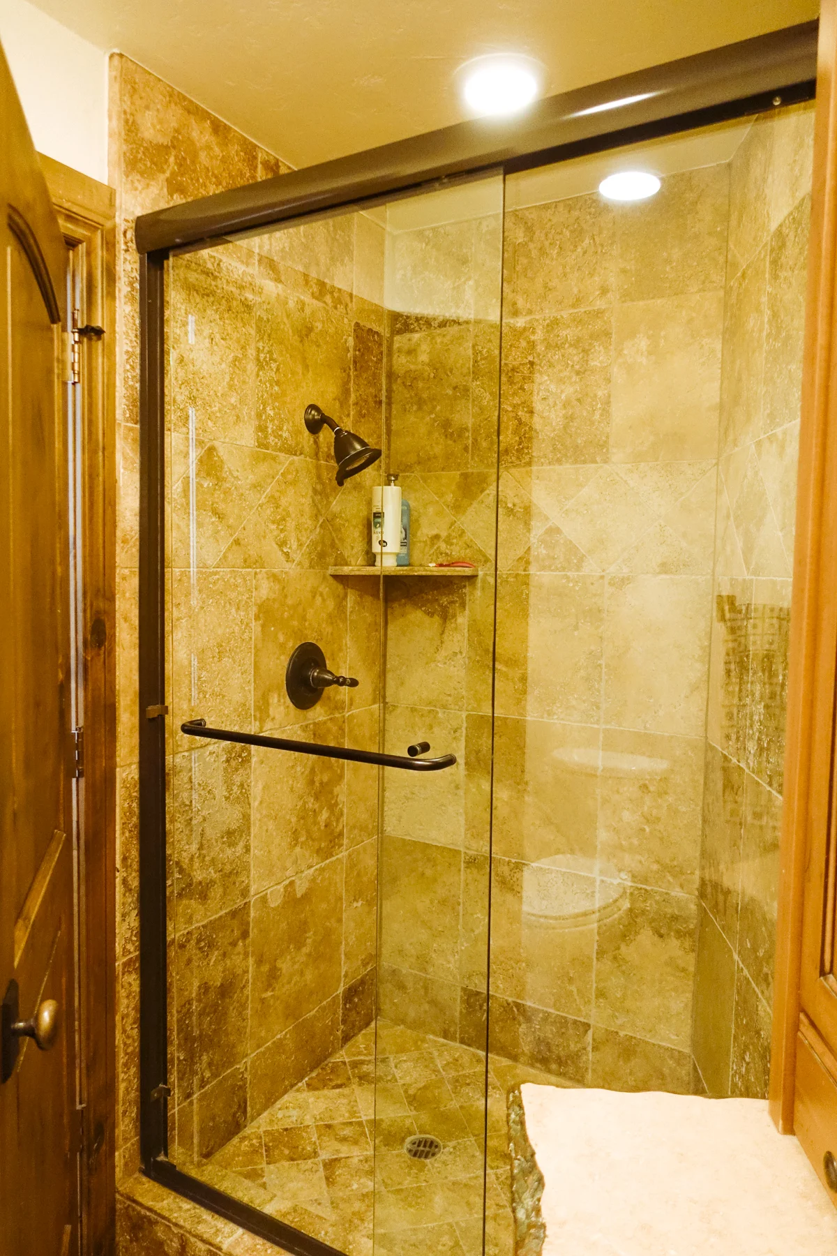 013 GUEST ROOM SHOWER.jpg