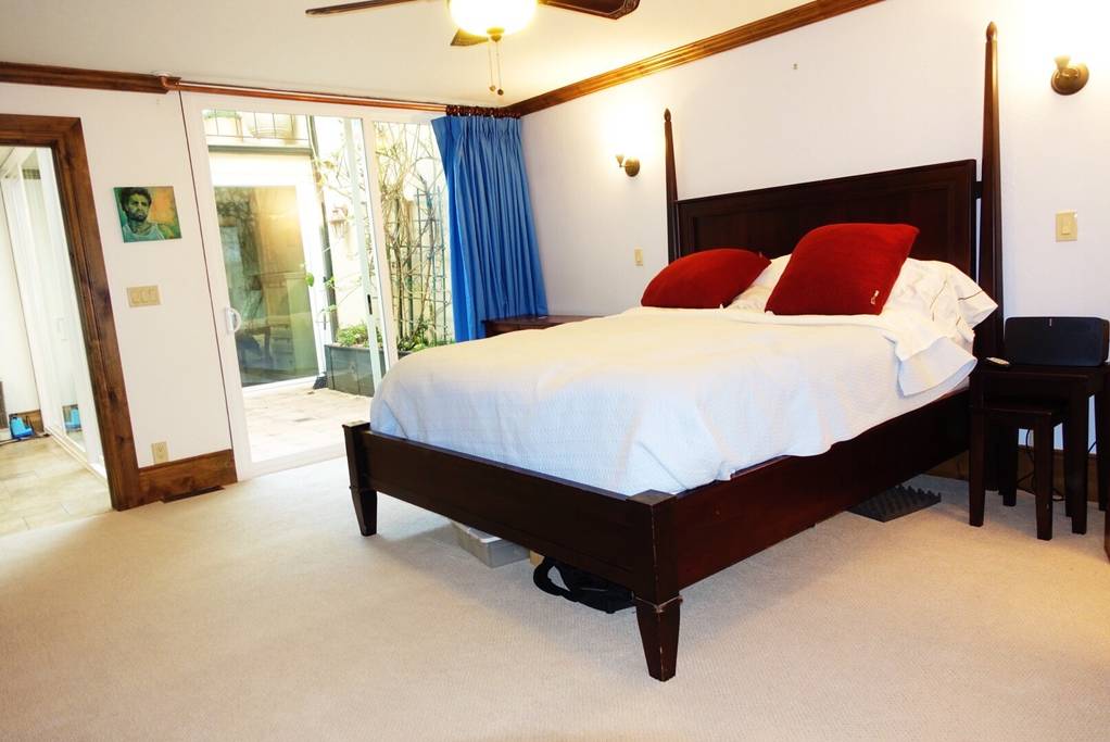 010 MASTER BEDROOM 1.jpg