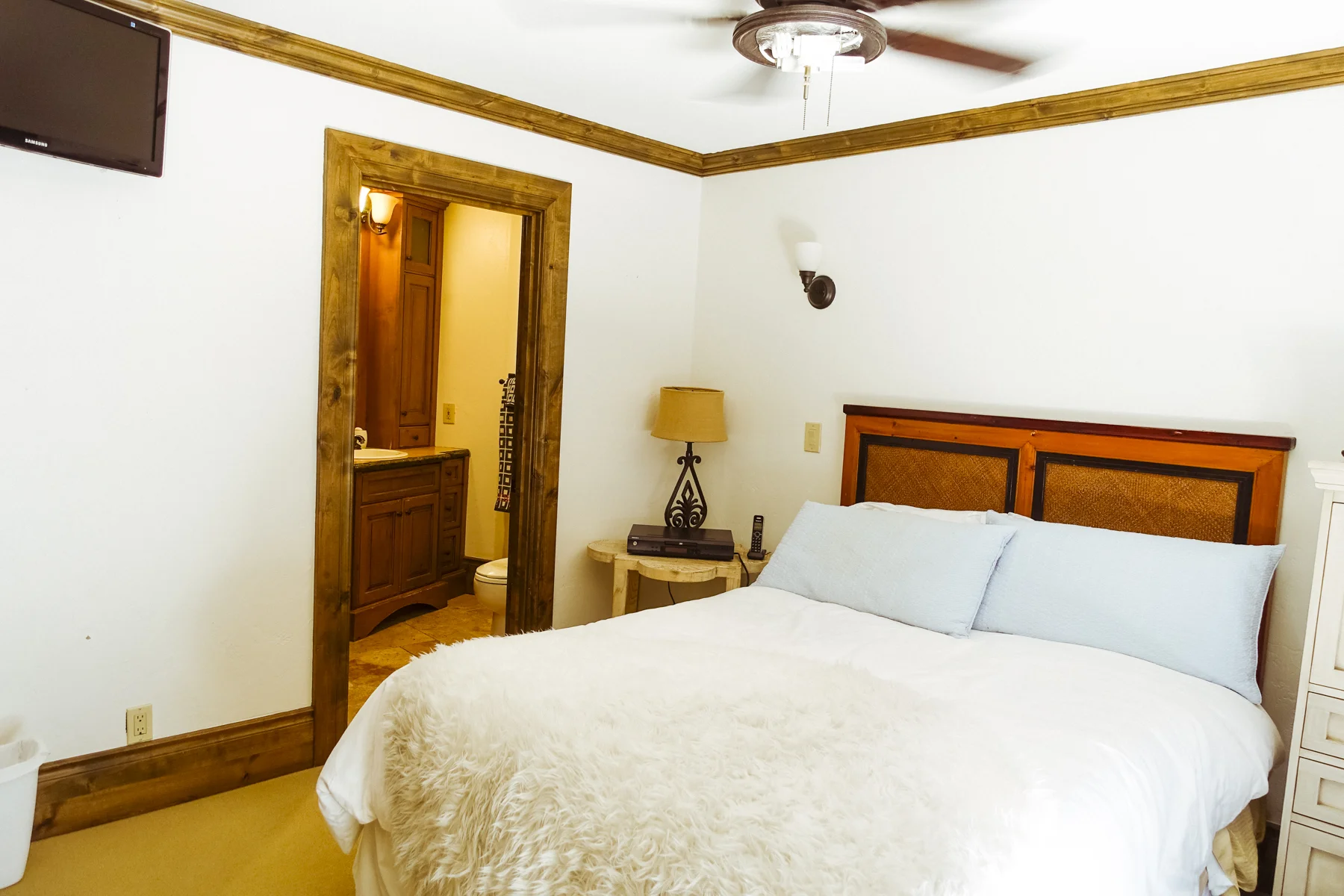 011 GUEST BEDROOM 2.jpg