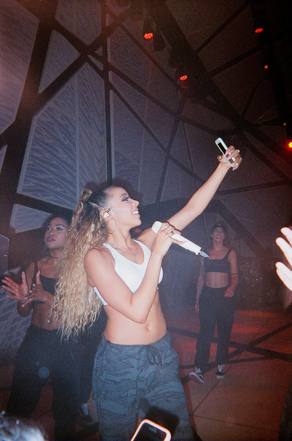 51890011.jpg