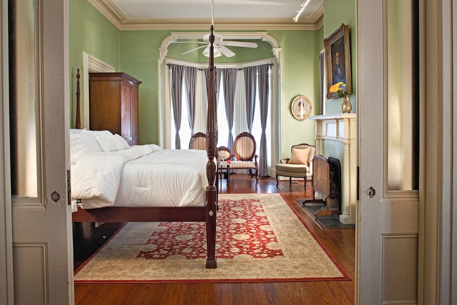 Top Bed and Breakfast in Savannah GA, Printmaker's Inn Button Master.jpg