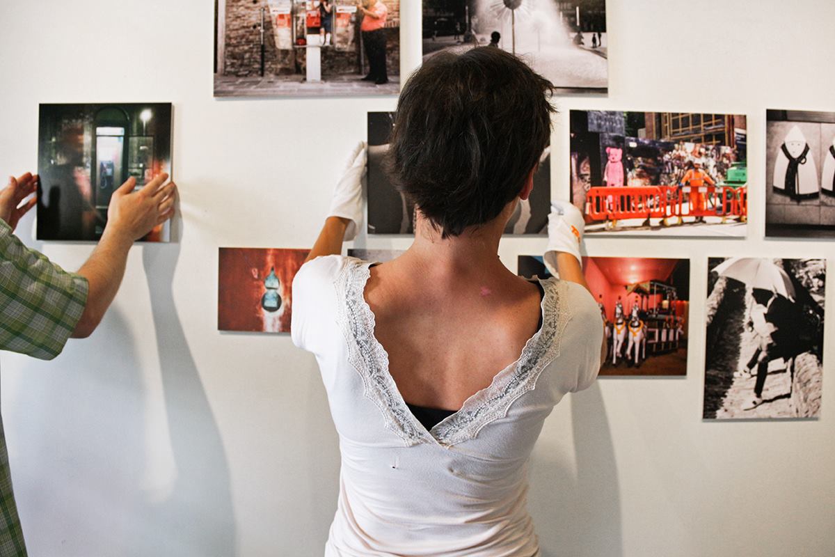 Here are some installation photographs of my photography from the 'Street Photography' exhibition at the PH21 Gallery in Budapest, Hungary. http://www.ph21gallery.com/street