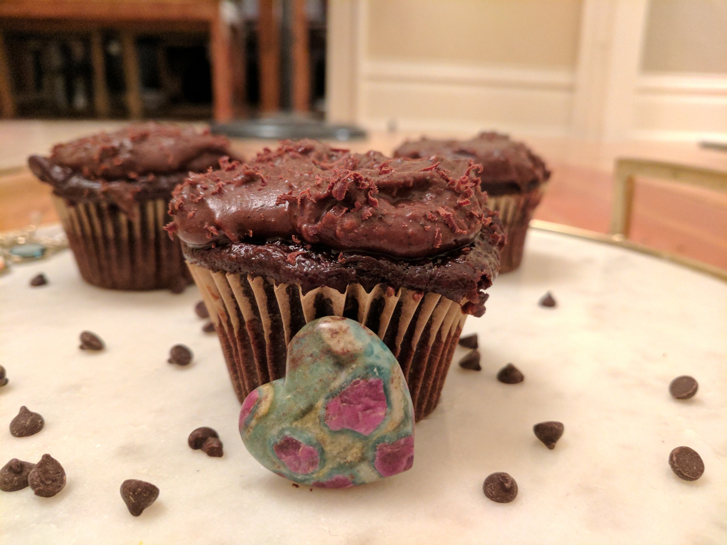 These vegan, gf chocolate cupcakes will have people crawling back for more....on 1 knee 