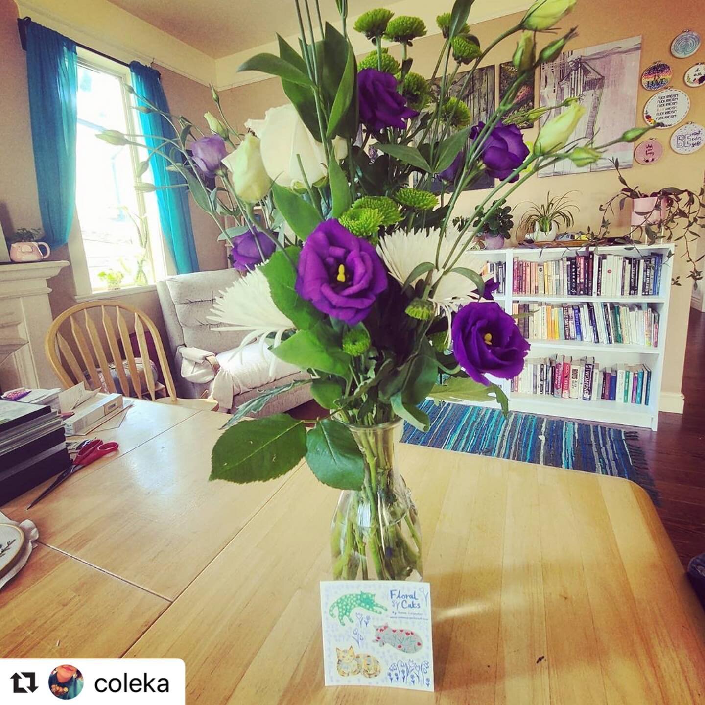 I spy the floral cat stickers by @emmacarpenterillo 😺 #Repost @coleka with @make_repost
・・・
That feeling when your cat sticker and flower subscriptions come on the same day. 😻💐
@cat_sticker_club @bears_blooms #bestofbearsblooms #catstickers