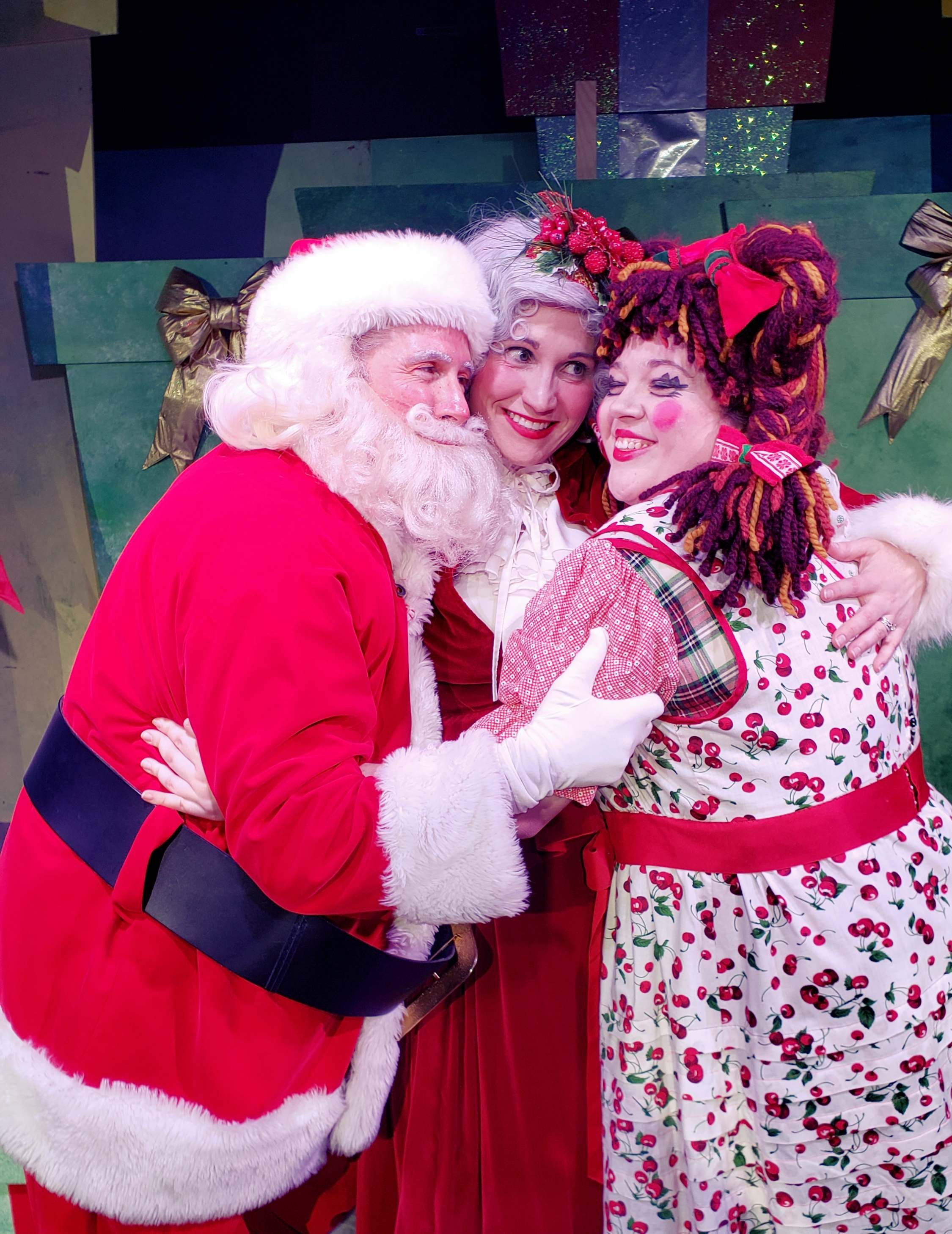 (l-r)Todd Bonzi, Kristen Wielenga and Samantha Bonzi in GhostLight Theatre’s “Eleanor’s Very Merry Christmas Wish Roxbury Road Creative_PHOTO.jpg