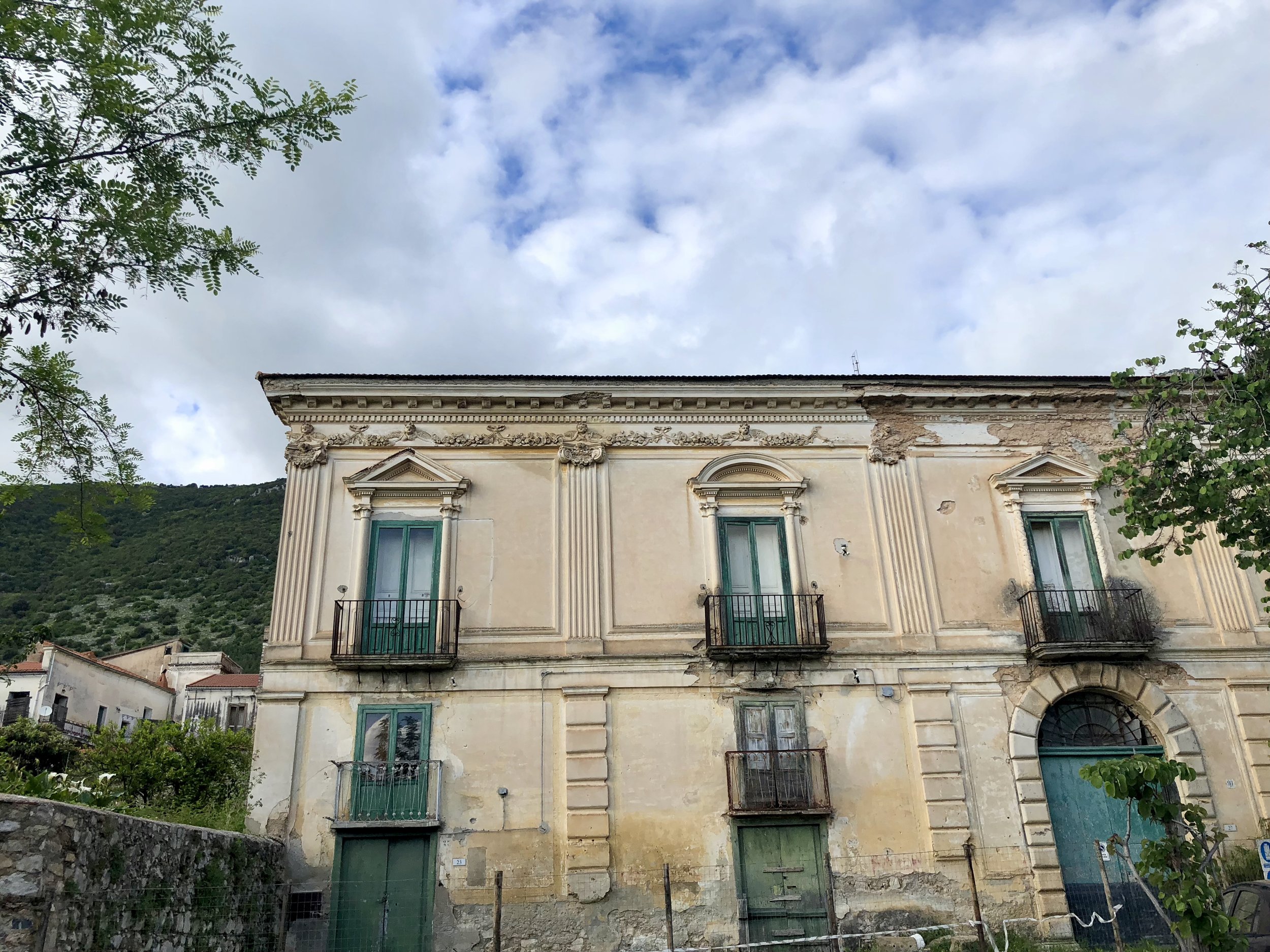 Abandoned palace in Capaccio