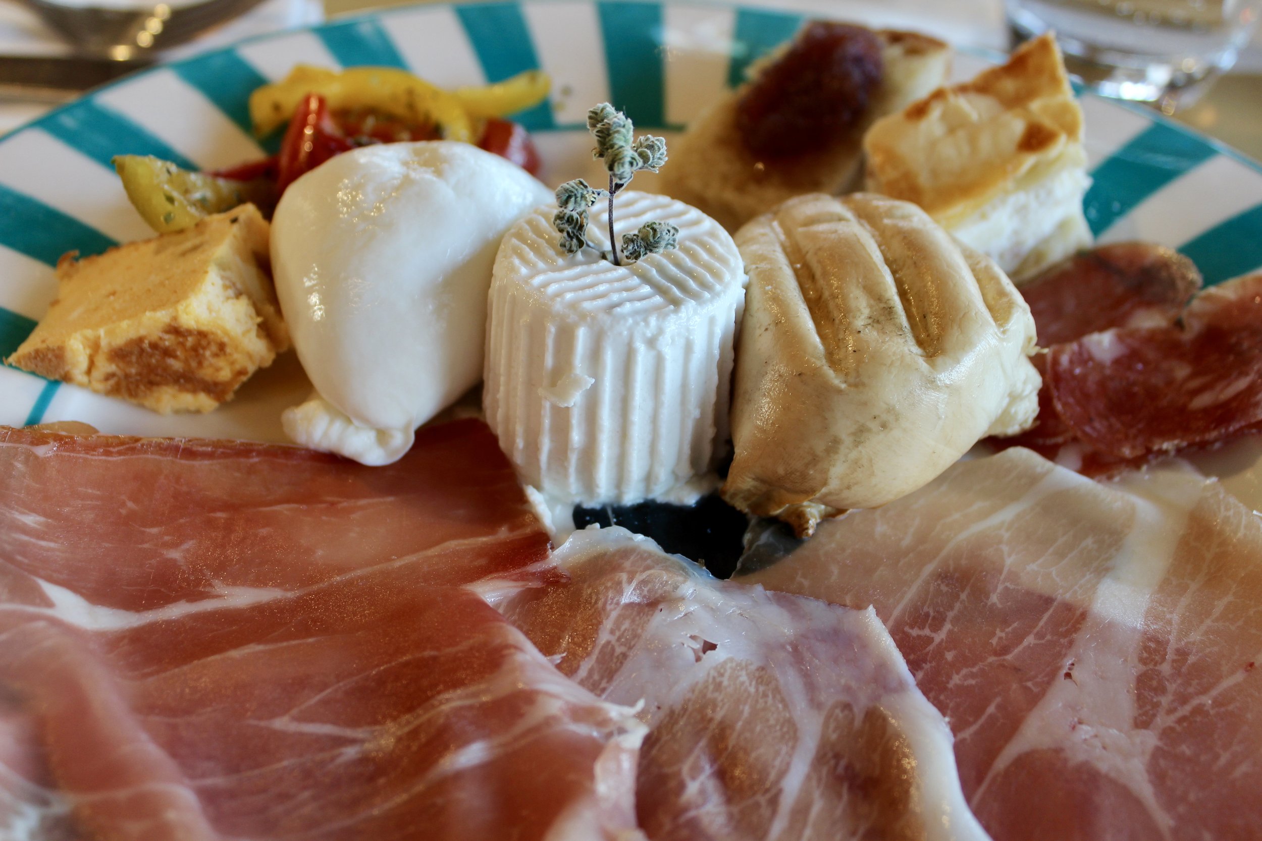 O Kilometer Farm lunch