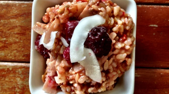 Warming coco-berry brown rice porridge