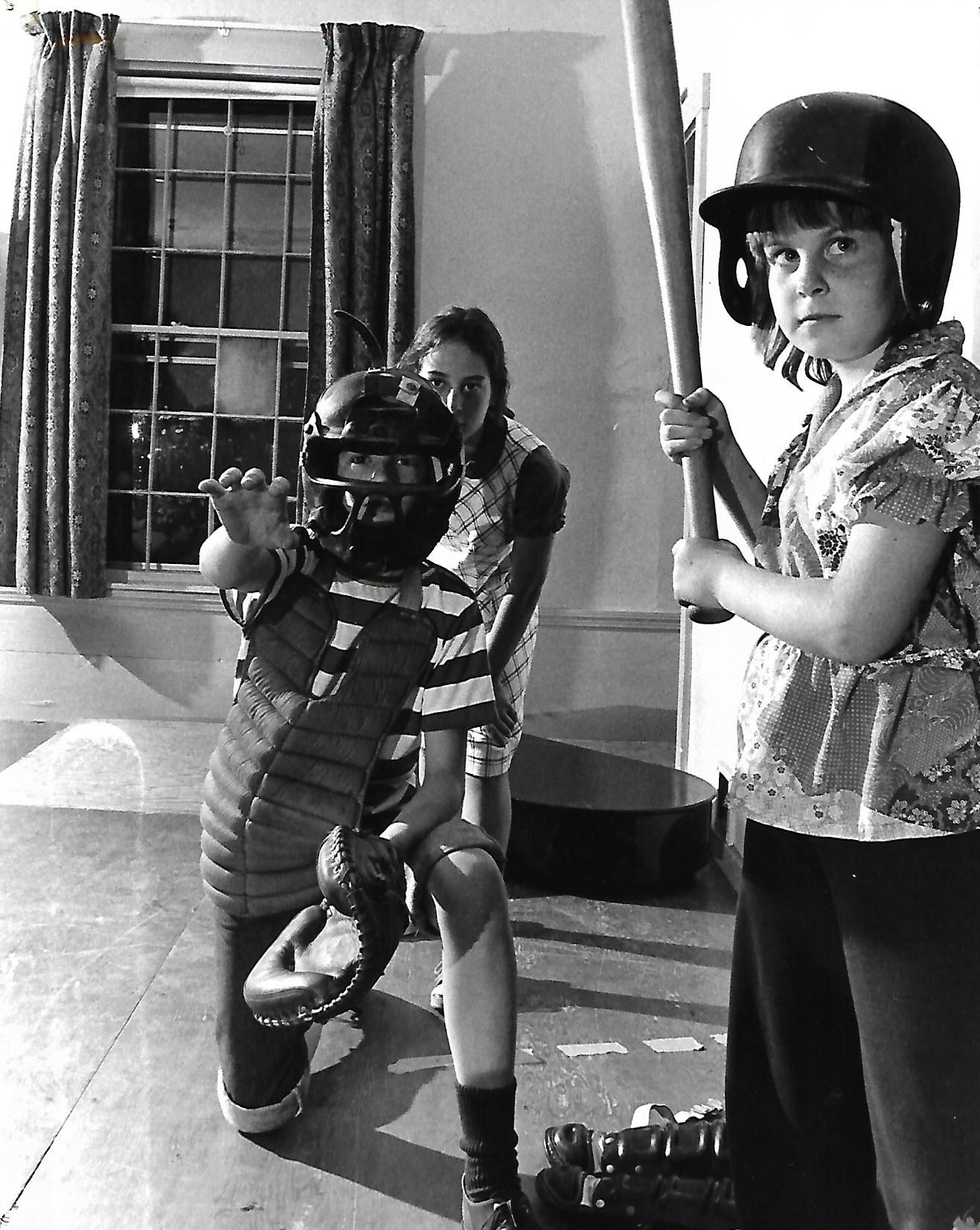 (Left to Right) Ken McClelland (Schroeder), Kara Leel (Violet), Deanna Smith (Peppermint Patty)