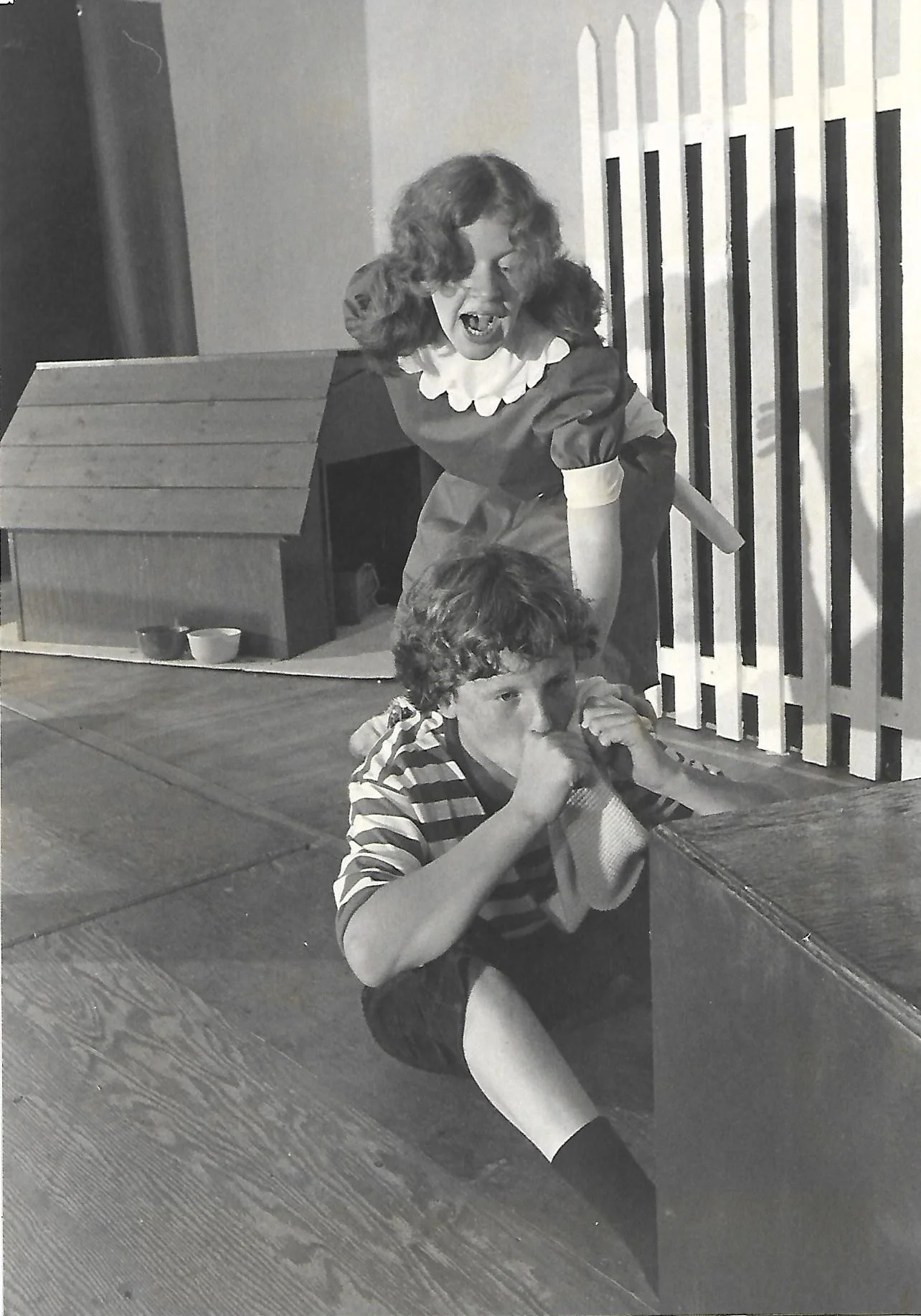 Ken McClelland (Schroeder), Blenda Parker (Lucy)