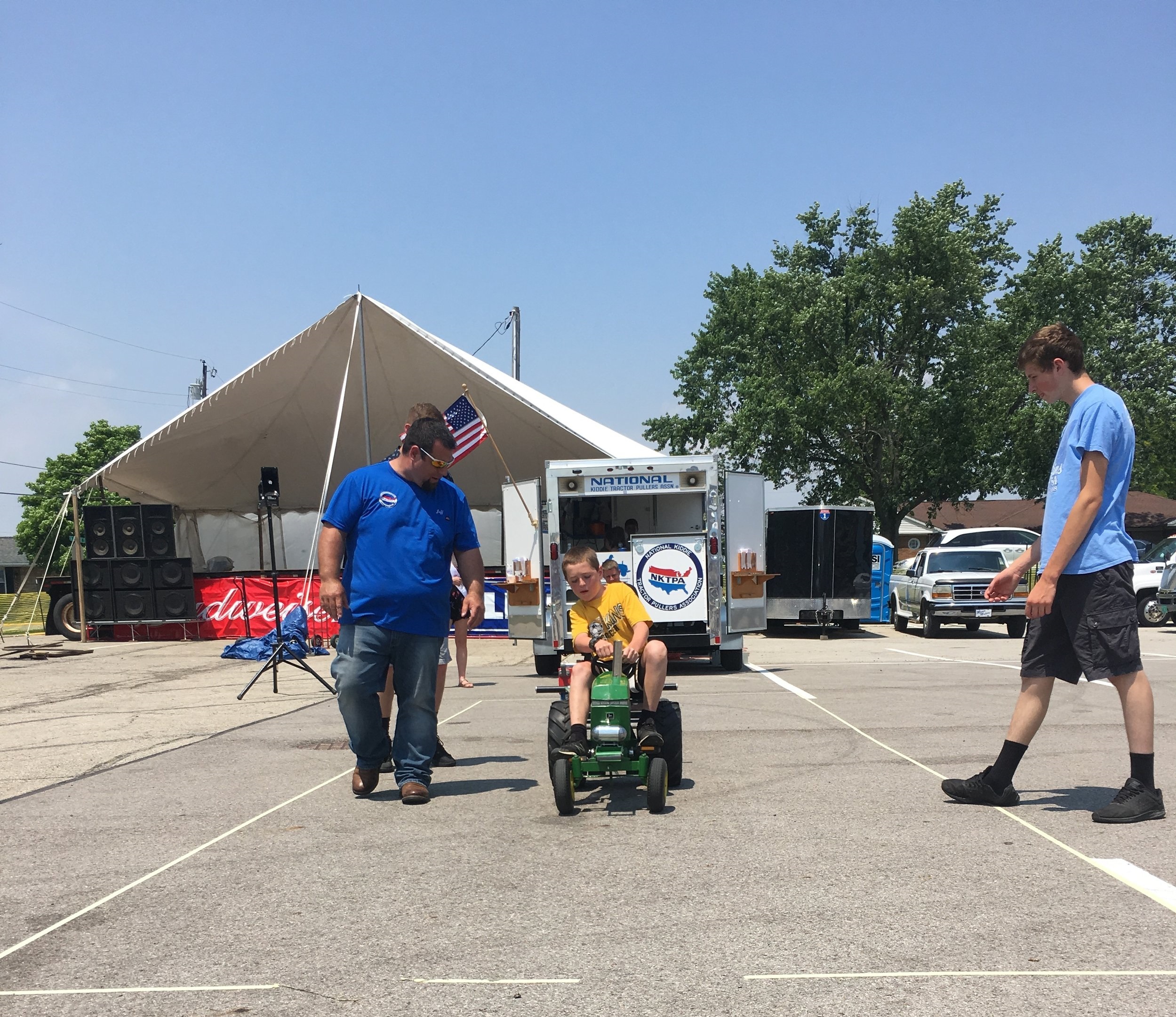 2018-06-09 Carousel; Jacob tractor pull 01.JPG