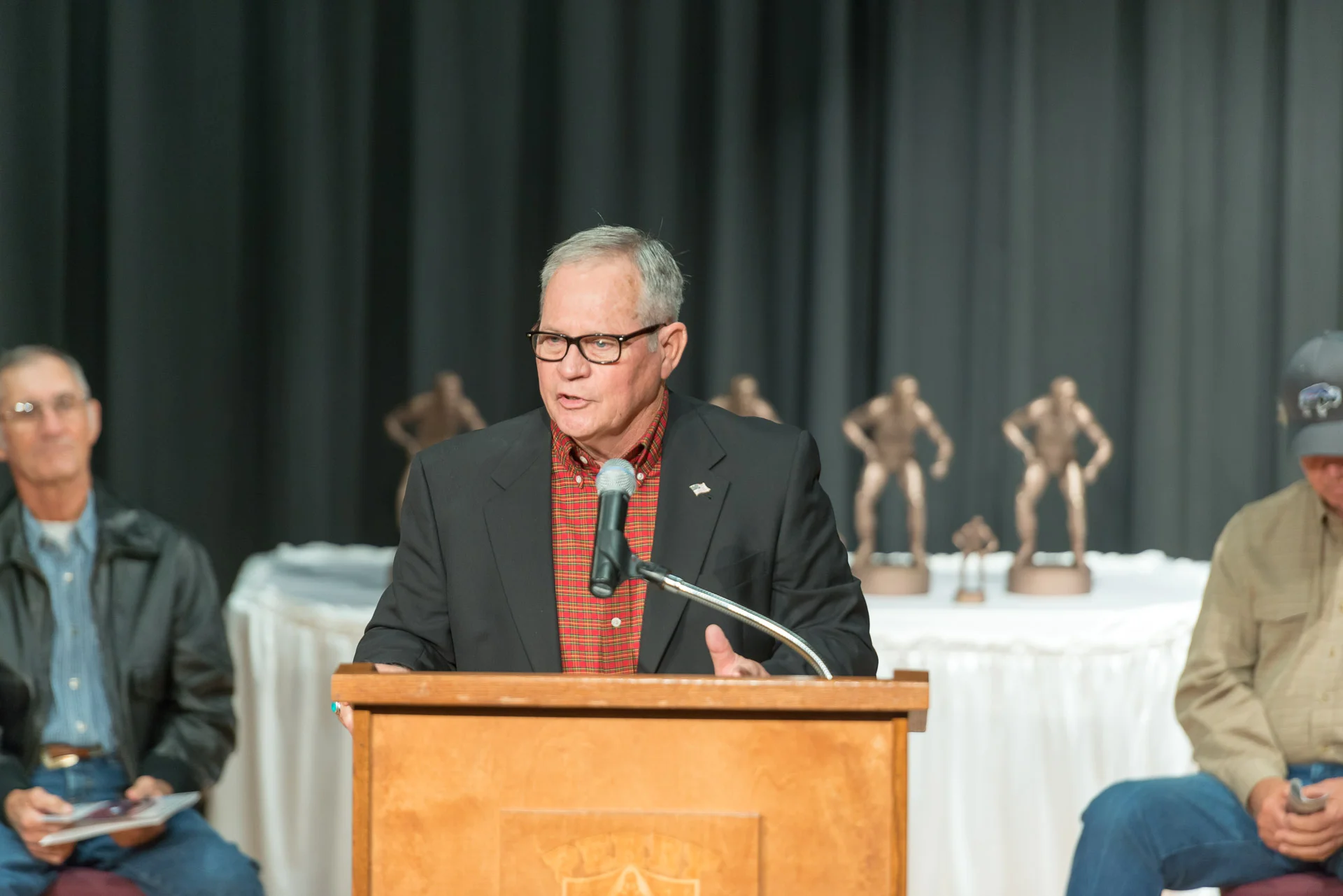 Perry Wrestling VanBebber Statue 1920px - 323.jpg