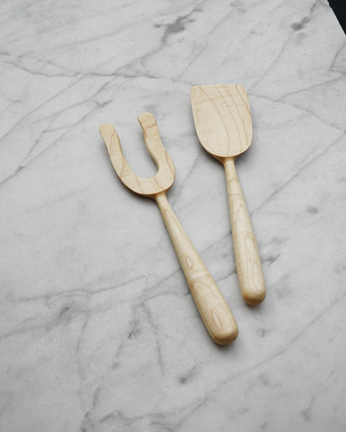 Maple squiggly salad set. 
.
#HandmadeHome
#WoodenUtensils
#SaladSet
#EcoFriendly
#ArtisanCrafts
#SustainableLiving
#HomeDecor
#KitchenEssentials
#Woodworking
#NaturalMaterials
#Handcrafted
#DiningStyle
#OrganicDesign
#UniqueGifts
#MadeWithLove