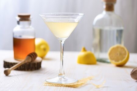 _bees-knees-cocktail-recipe-760010-new-hero-02-5bca28a9c9e77c0051cb0789.jpg
