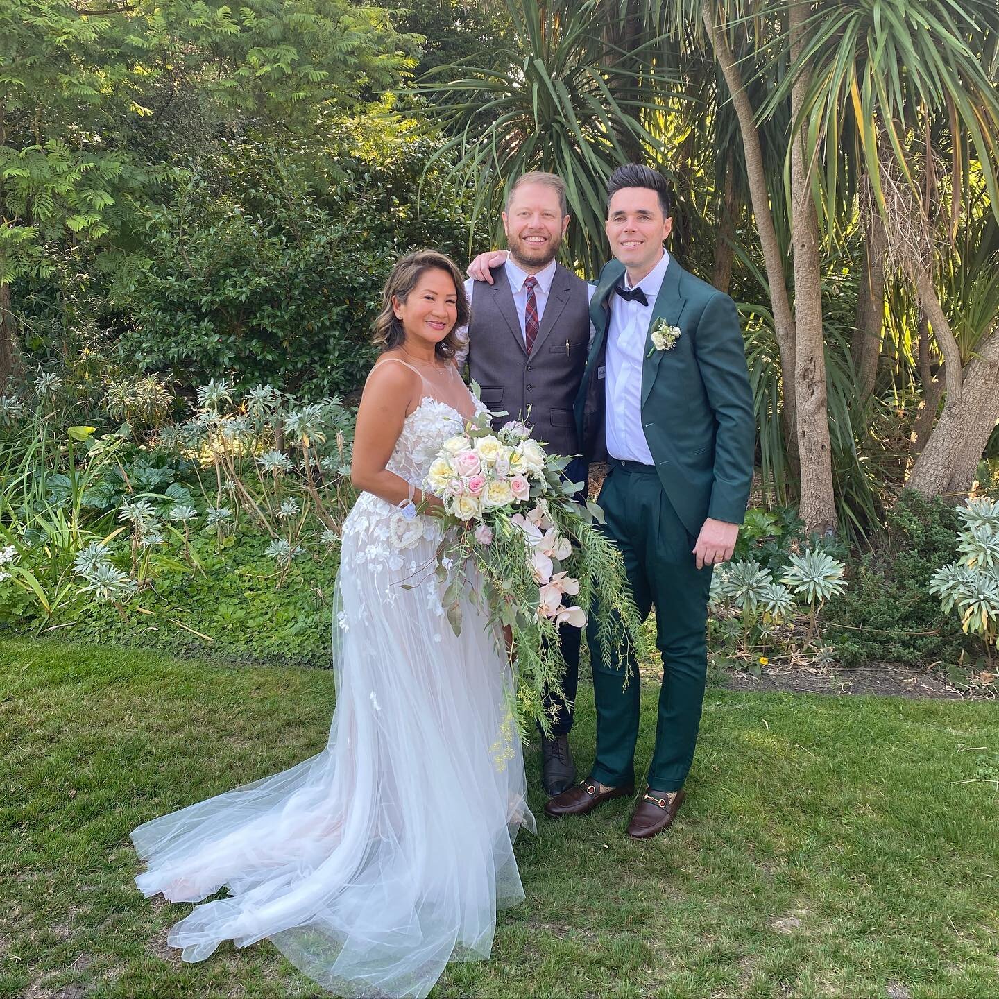 After not one, not two, not three but FOUR reschedules, Eva and Julz finally got to tie the knot this afternoon 🥰

And what a pleasure it was... fifth time really is a charm.

#melbournebride #melbourneweddings #melbournecelebrant #funcelebrant #fif