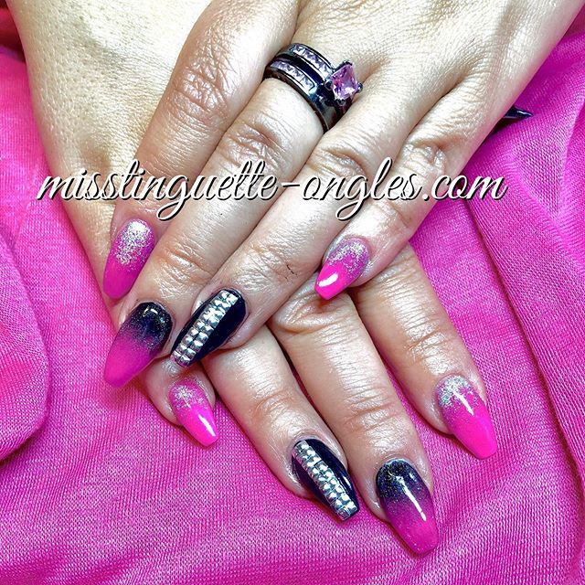 #nails #nailart #nailsofinstagram #coffinnails #balerinanails #pinknails  #blacknails #studnails #glitternails #ombrenails #babyboomernails @chez_miss_tinguette