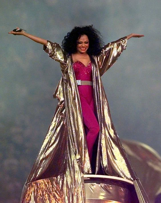 Episode 7: The importance of being vulnerable, showing up + coming out of the cave