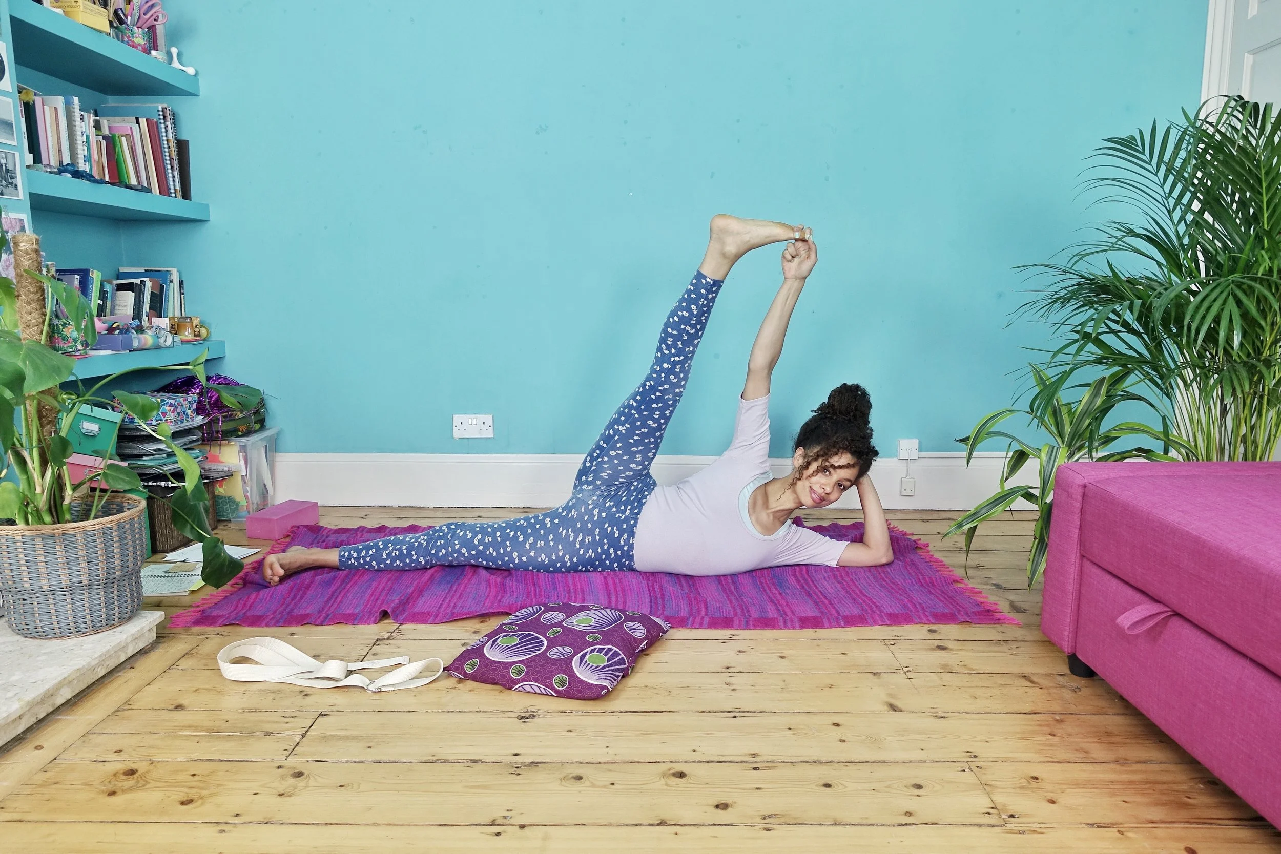 Dionne Yoga Side body chill.jpeg